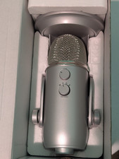 Blue Yeti USB Microphone - Platinum