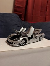 1:18 Scale 2001 SALEEN S7 - Metallic Silver - MotorMax