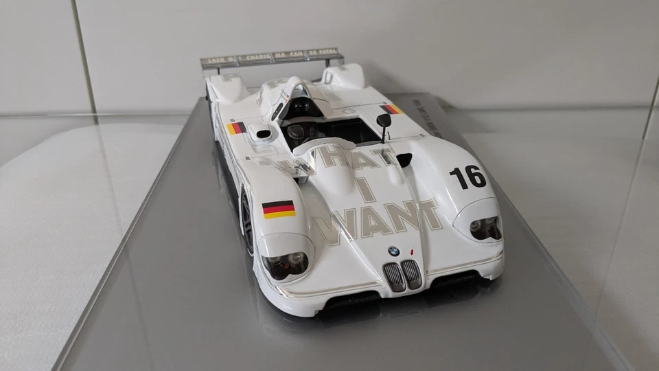 1/18 BMW ART CAR - BMW V12 LMR 1999 - Jenny Holzer (Kyosho) - Imagen 3 de 4