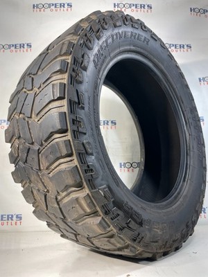 Set of 2 Cooper Discoverer STT Pro LT305/55R20 121/118Q Quality Used  Tires 8/32