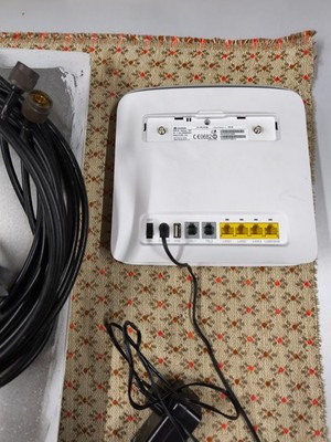 LTE Router Huawei E5186s-22a inl. 5m Kabel und Antenne