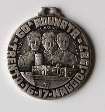 MEDAGLIA metallo bianco argentata 60 ADUNATA NAZIONALE ALPINI TRENTO 1988