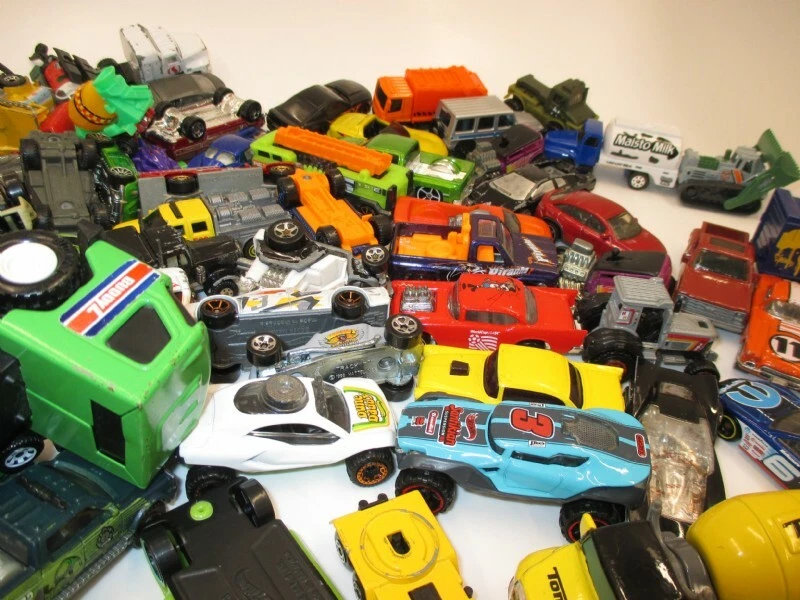 🔥LOTE de coches fundidos a presión - MATCHBOX, Hot Wheels, Ect Grab Bag Lote 40 SIN BUSCAR🔥 Foto 4 de 4