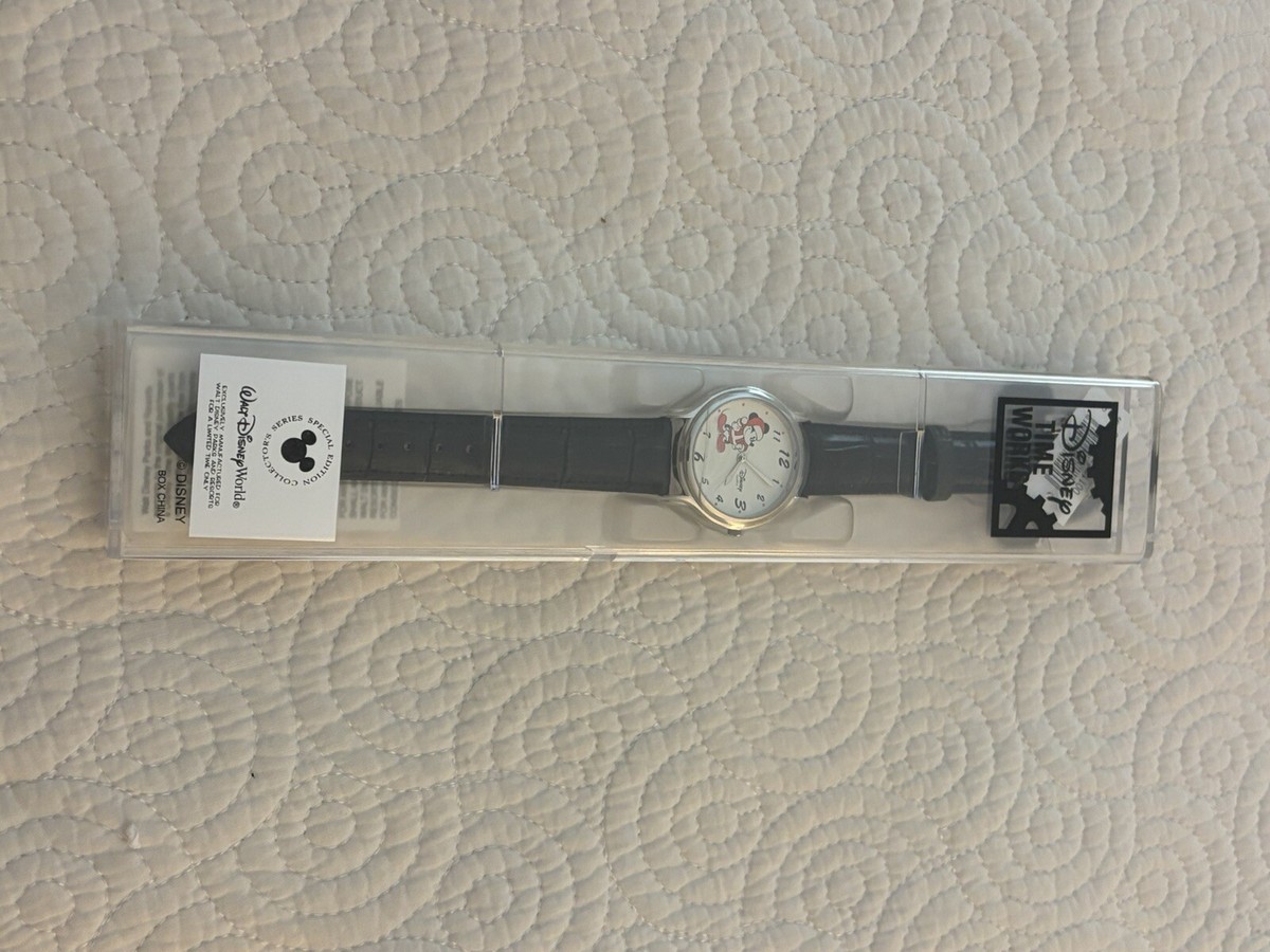 NIP Disney Christmas Santa Mickey Watch in Package il_fullxfull.4176401814_dwxp.jpg main image 3