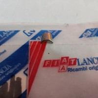 Eine Halbe Spitze StößEl Fiat 124 - 131 - 1100 D - R Original 4361909