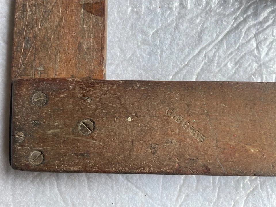 anciennes équerres bois menuisier outil métier - Photo 3/4