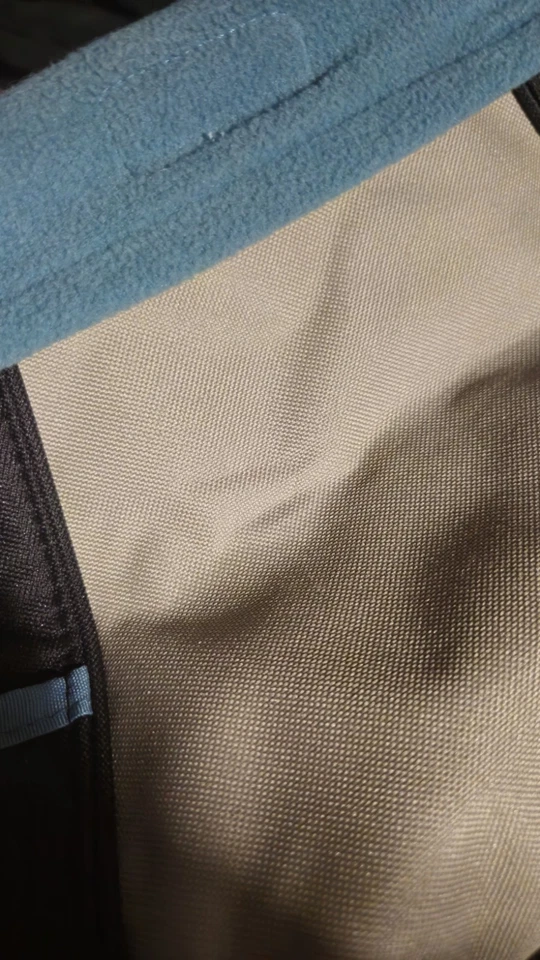 Asiento de coche Kurgo Rover Heather Booster para perros pequeños mantiene a las mascotas seguras en el coche Foto 4 de 4