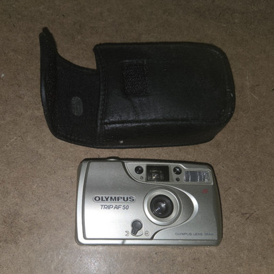 Olympus Trip AF 50 35mm Kompaktkamera Autofokus Blitz silber inkl. Tasche