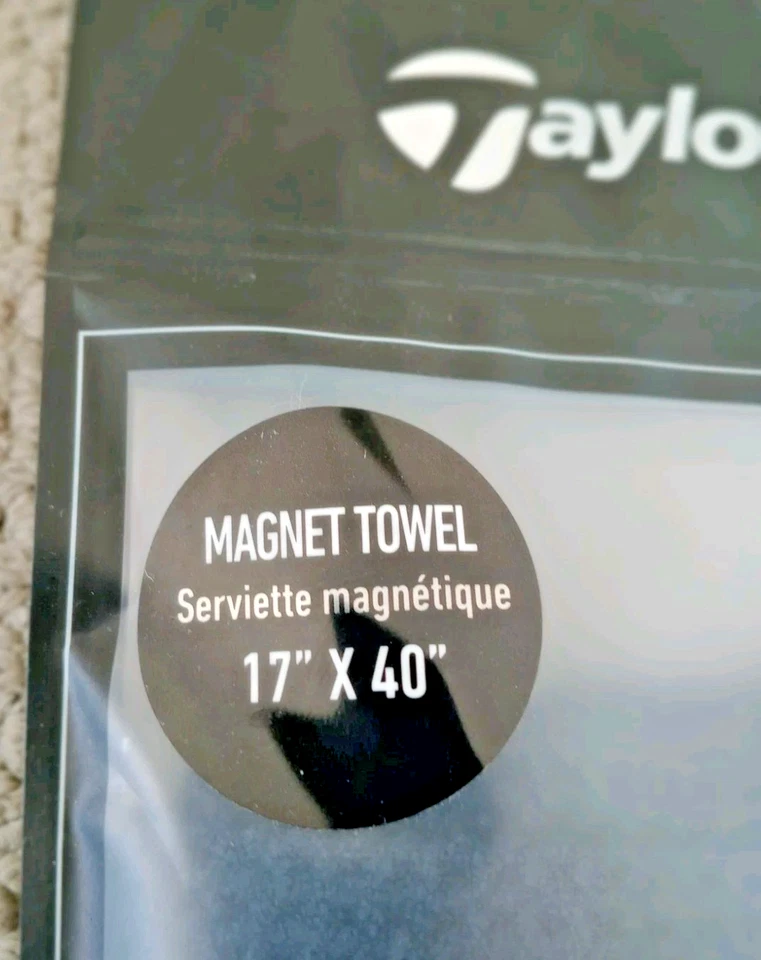 Taylormade Golf Towel with Magnet — 第 3/4 张图片