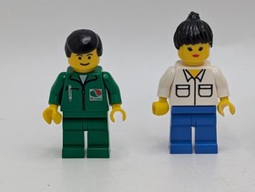 5 Vintage Lego Male and Female Town Minifigures from Set 4559 Cargo Train