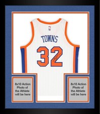 Framed Karl-Anthony Towns Knicks Signed Nike White 2024-25 City Swingman Jersey