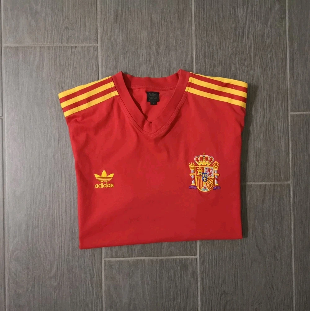 Spanien Vintage Retro 2006 WM Shirt Trikot Größe: M Fußball Pashanim Adidas