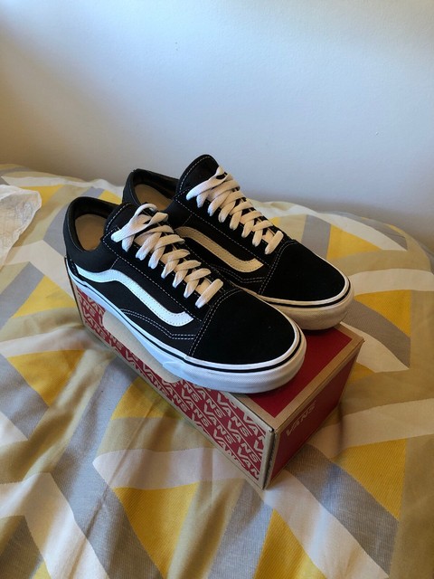 white vans size 7
