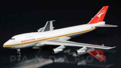 Qantas Australia Boeing 747-238B VH-EBA Phoenix Models 1:400