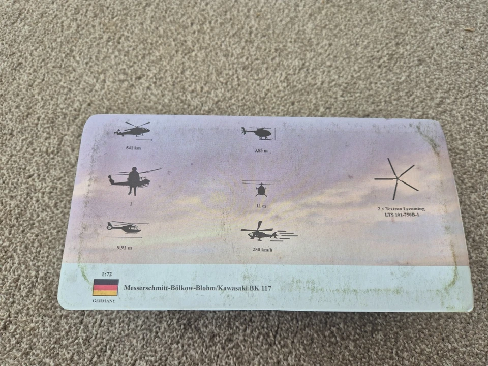 ATLAS AMERCOM 1:72 CLASSIC MESSERSCHMITT BOLKOW BLOHM KAWASAKI BK 117 HELICOPTER - Image 4 of 4