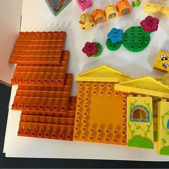 Mega Bloks Ni Hao Kai-Lan Buildable Bedroom Bakery Set Dora House Pieces Figures - Image 3 of 4