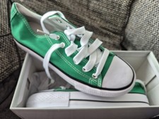 Toller Grüner Sneaker Gr. 40