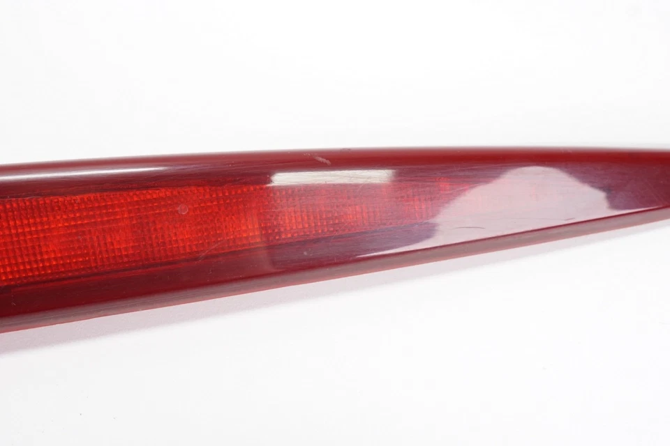 Lámpara de parada de montaje alto con tapa de maletero Cadillac Escalade tercer freno OEM 2002-2006 Foto 3 de 4