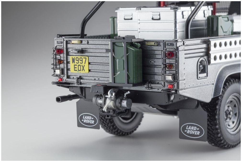 価格変更1/18 京商 ディフェンダー ムービーエディション トゥームレイダー Kyosho 1:18 Scale Land Rover Defender 2001 Tomb Raider