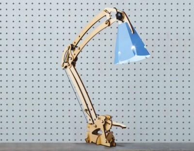 Eureka Crate  Articulated Desk Lamp!! New!