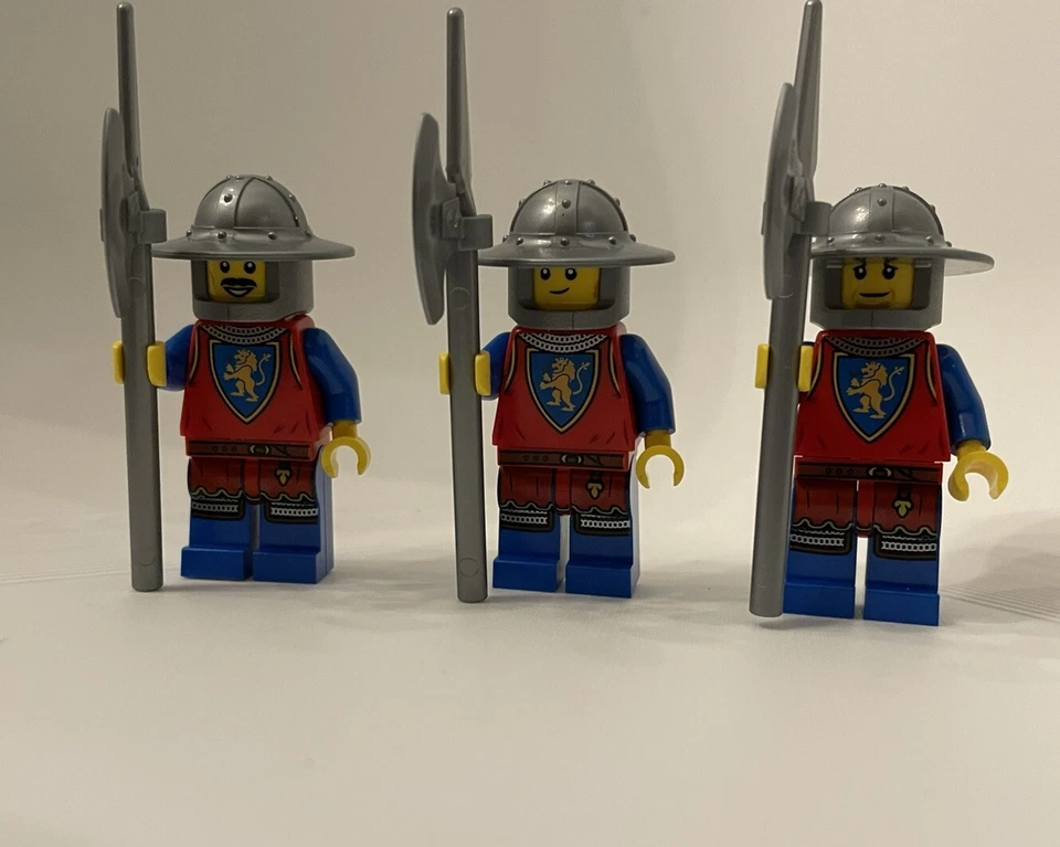 (Lot Of 10) LEGO Castle Lion Knight Minifig Soldiers For Army Building - Image 2 of 4