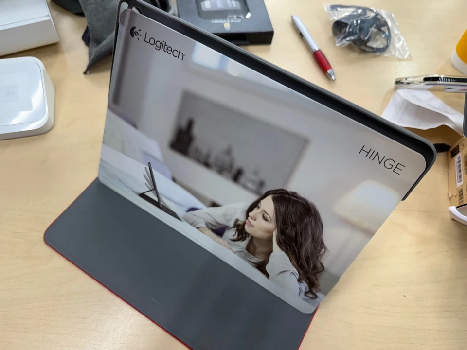 Logitech Slim Hinge Flexible Folio Case for 9.7" iPad Pro / iPad Air 2 in Red - Image 3 of 4