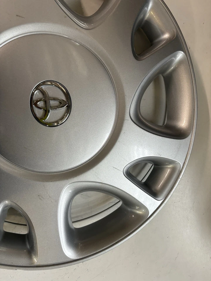 ONE 1999-2001 Toyota Solara # 61101G 15" 10 radios tapacubos cubierta de rueda 42621AA050 Foto 3 de 4