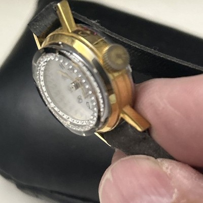 Trice Gold Tone White Dial 17 Jewels BlackStrap Vintage  display picture 1