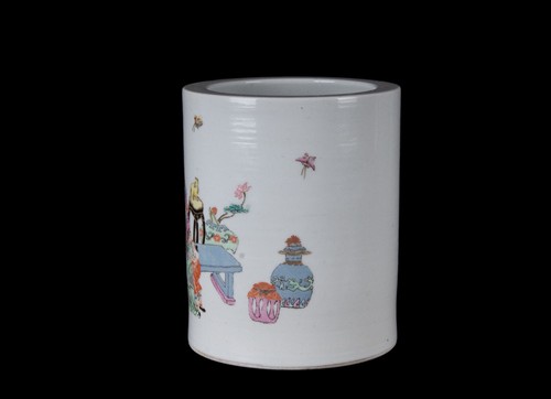 Ein Famille Rose Porzellan Pinseltopf im Stil des 18. Jh., China, 19. Jh., Qing - Bild 8 von 13