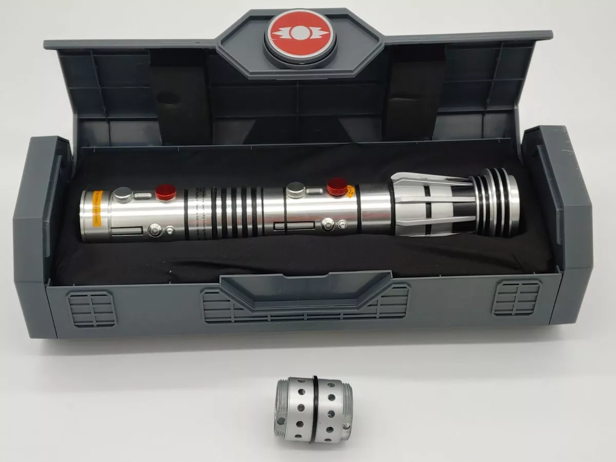 Galaxy's Edge Star Wars Qui-Gon Jinn Legacy Lightsaber Hilt Bundle with  Custom Engraved Stand