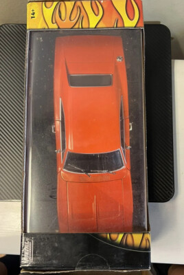 HOT WHEELS '69 DODGE CHARGER MODIFIED LIMITED EDITION 1:18