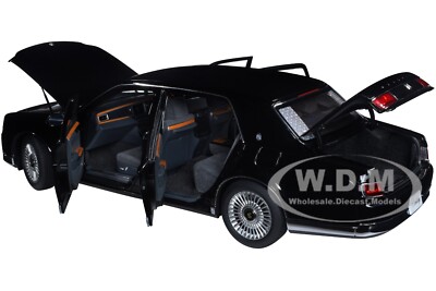 TOYOTA CENTURY W/CURTAINS RHD BLACK SPECIAL EDITION 1/18 MODEL CAR