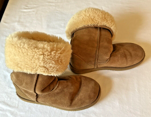 Botas de invierno Kirkland Classic altas de piel de oveja con 7 piel de oveja de media pantorrilla castaño - Imagen 2 de 9
