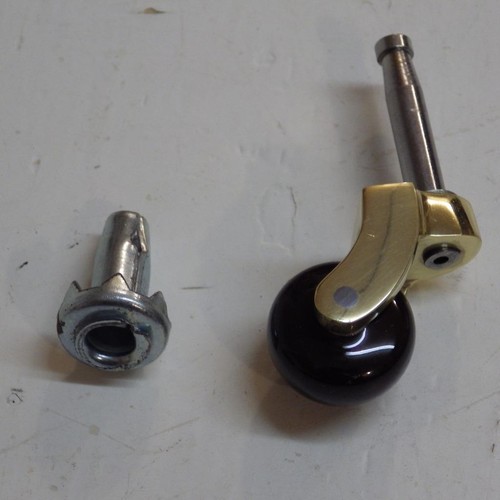 brass and porcelain pin and socket 29 mm castor,grip neck caster,superior 5547 - Picture 2 of 3
