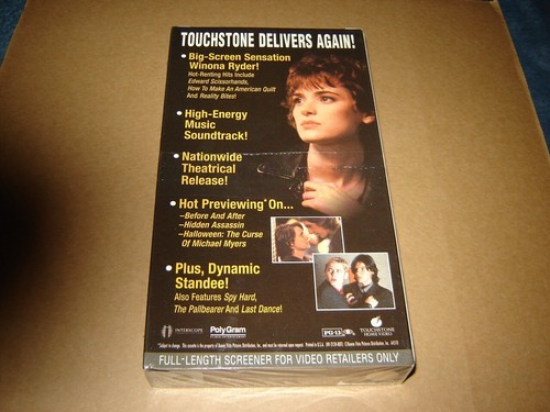 Winona Ryder in Boys VHS SEALED Demo Tape alternate promo cover - Picture 2 of 2