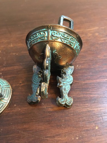 Small Pedestal Incense Burner w Legs & Lid, Metal, 2 3/4" - Picture 4 of 6