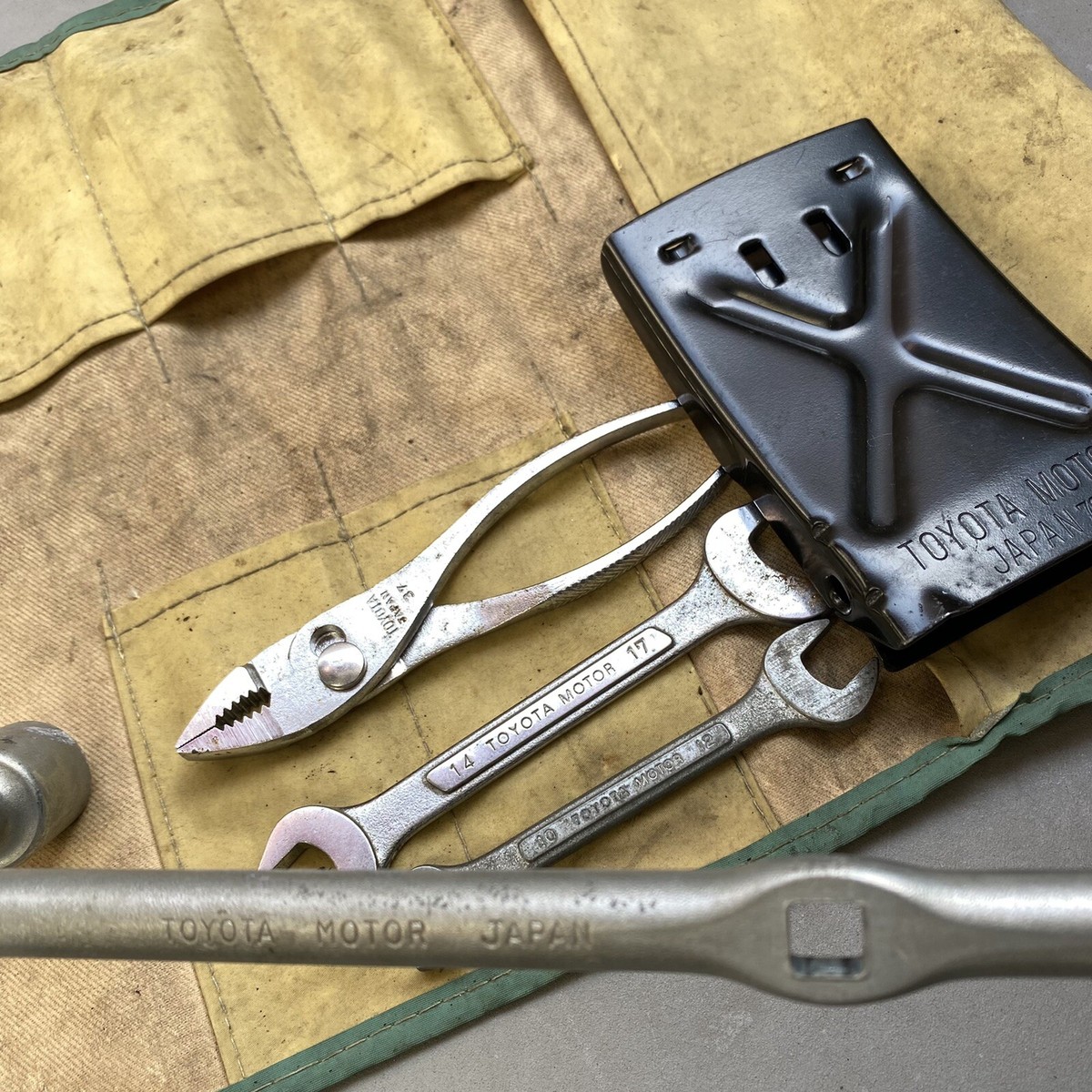 CARPENTER KIT VAN  金槌 61m6xzyiyJL._UF350,350_QL50_.jpg