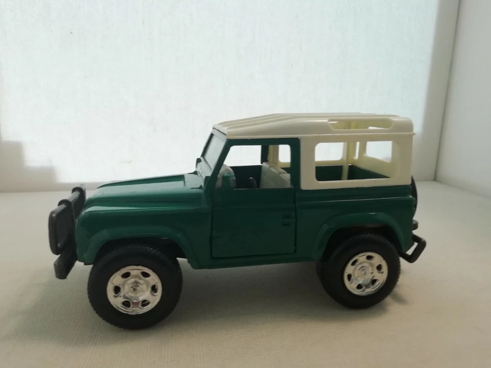NEWRAY LAND ROVER STATION WAGON VERDE 1:32 - Immagine 3 di 4