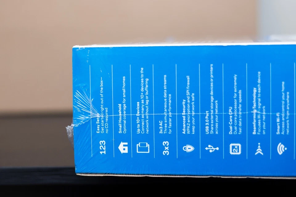 Linksys EA7500-RM2 4 Ports 1300 Mbps Wireless Router - Image 4 of 4