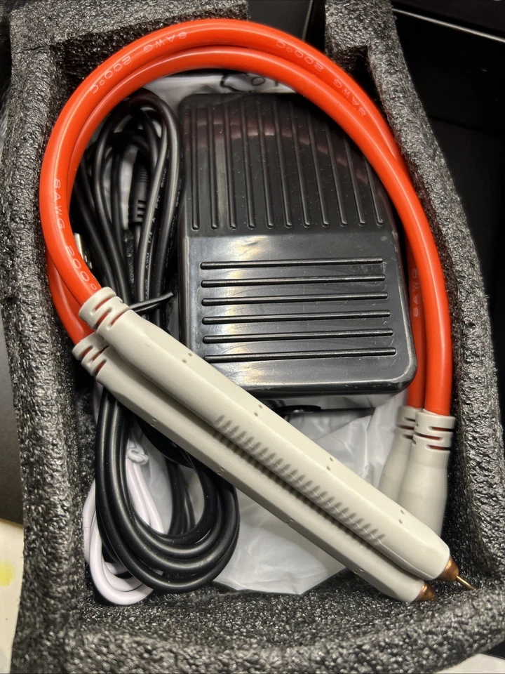 Soldadora de punto de pedal portátil AWithZ UK1 18650 batería de iones de litio máquina de soldadura por puntos Foto 3 de 4