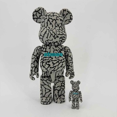 Bearbrick Figure ''ATMOS'' - Size 100%/400% (682-383)