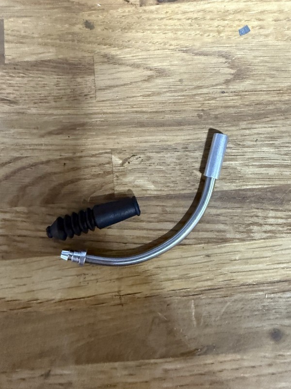 Jagwire 90 Degree Brake Noodle & Boot (V-Brake, Lead Pipe)