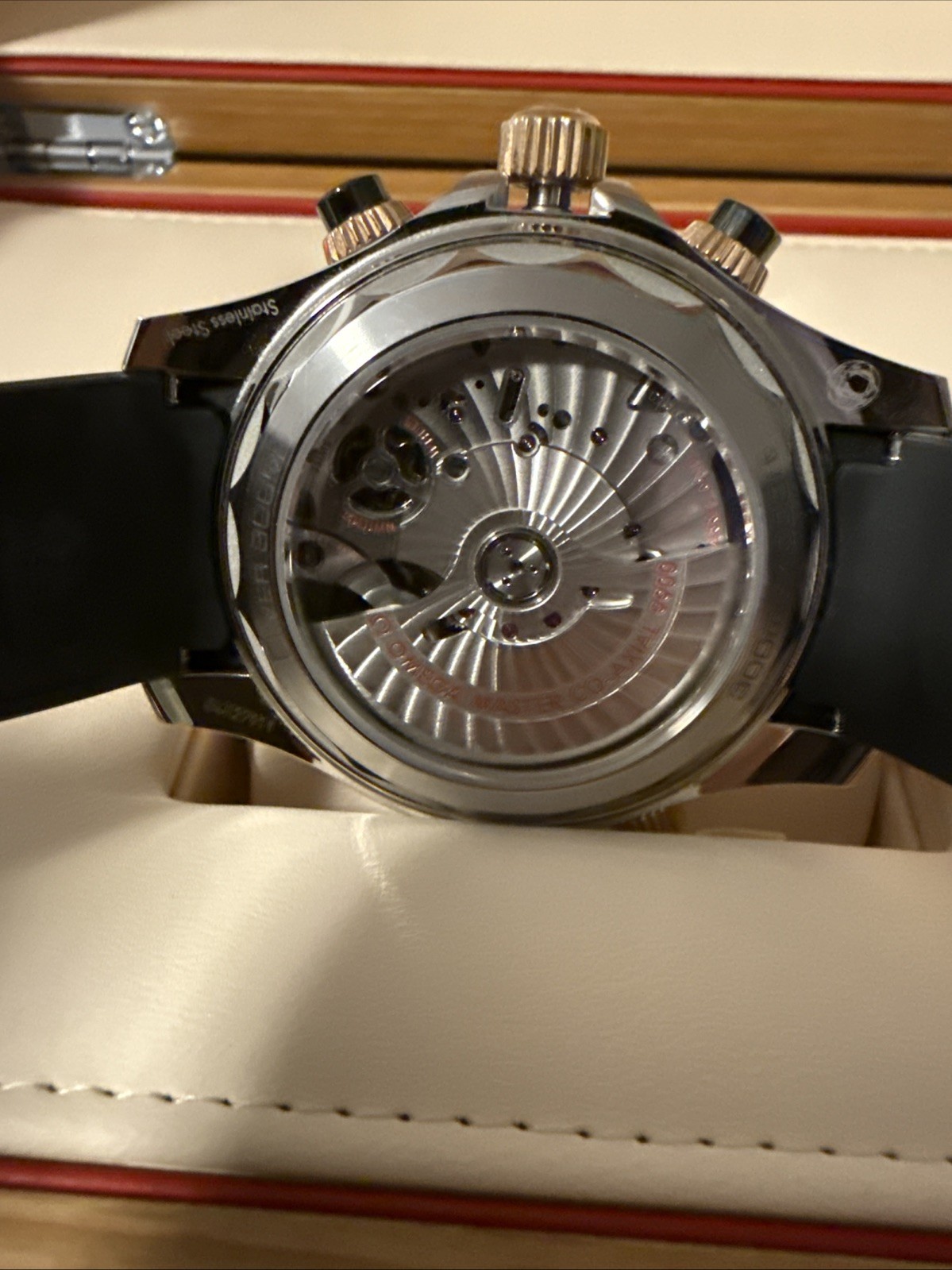 OMEGA Seamaster Professional Co-Axial 9900 Master Chronometer Diver 300 image 8