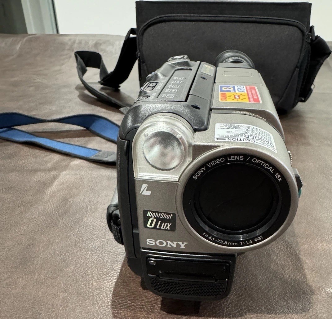 ビデオカメラ SONY CCD-TRV98 NTSC Sony Handycam CCD-TRV98 Hi-8 Analog Camcorder for sale