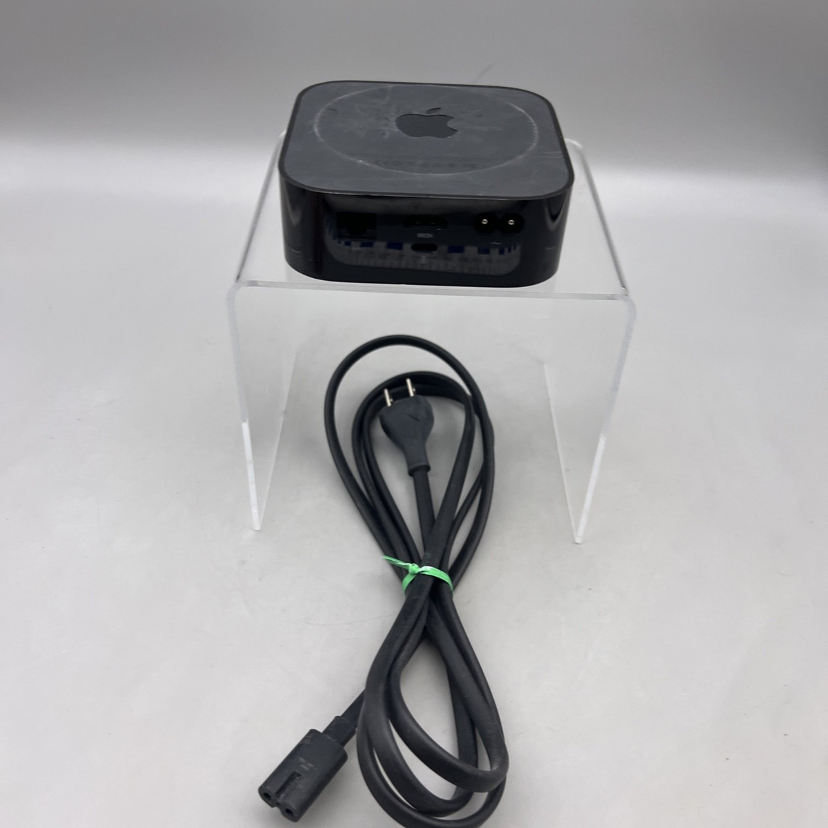 Apple TV HD 4th Gen, Siri A1625 MGY52LL/A 32GB w/Power Cable No