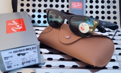 New Ray Ban RB2132 901/58 New Wayfarer Sunglasses Black w/ G15