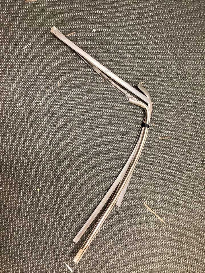 Audi 5000 1980-1983 Parabrisas delantero cromo moldura aluminio  Foto 3 de 3