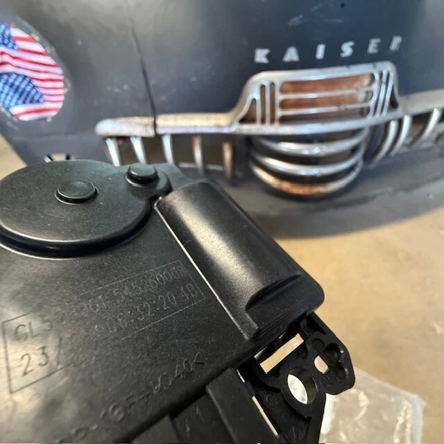 (1) Genuine OEM Mopar Dodge Chrysler 68299450AA HVAC Blend Actuator - Image 3 of 4