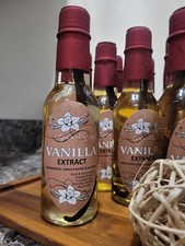 NEW! Pure Madagascar Vanilla extract 5oz with a bean in each bottle!
