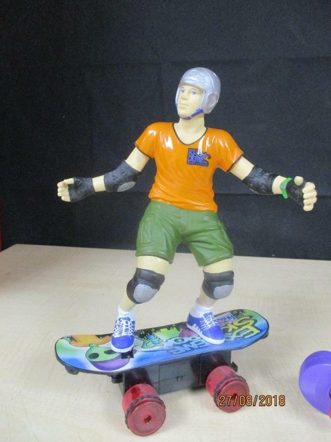 remote control skateboard toy